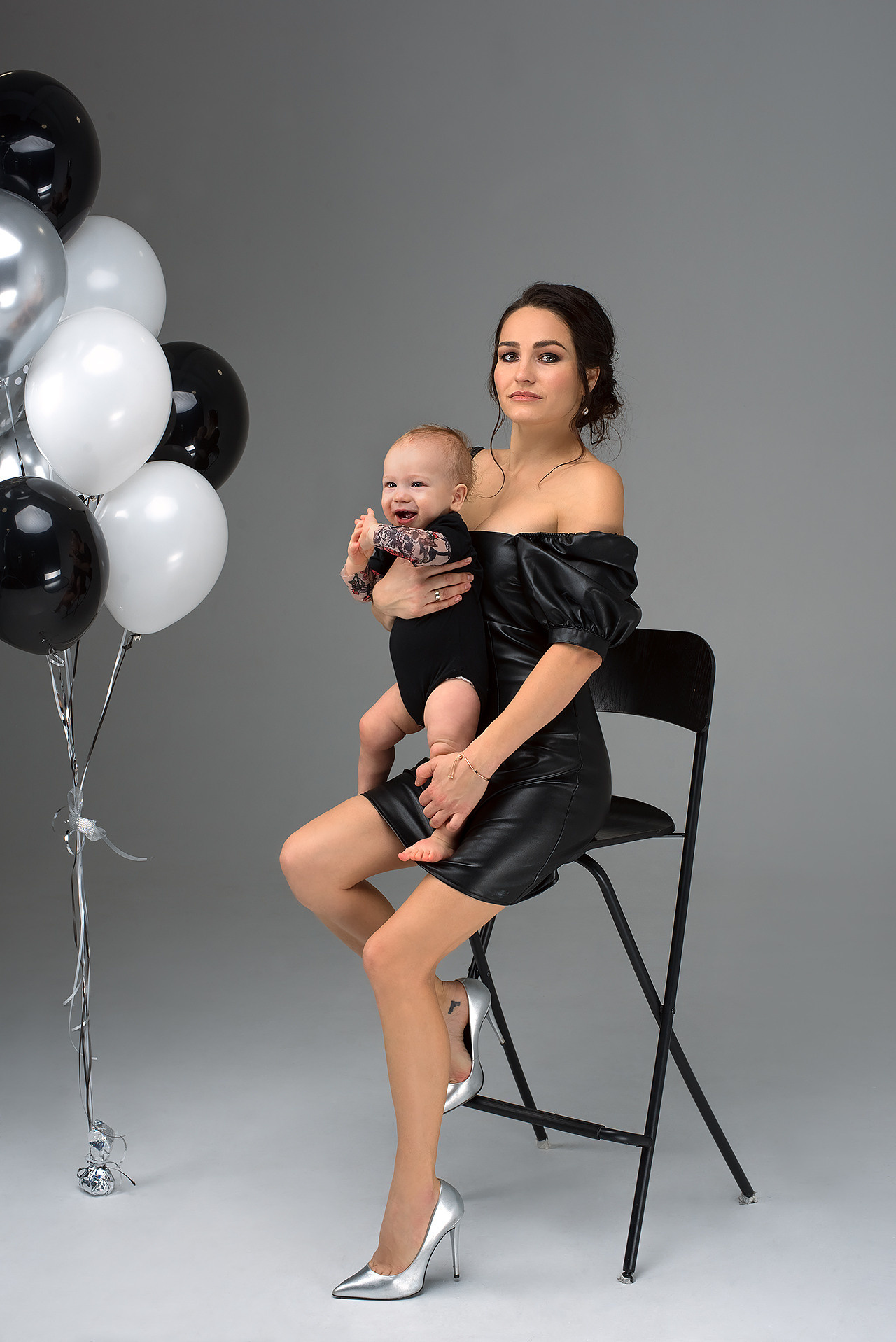 Семейная фотосессия на циклораме в СПб. Фотограф Юлия Кондратьева