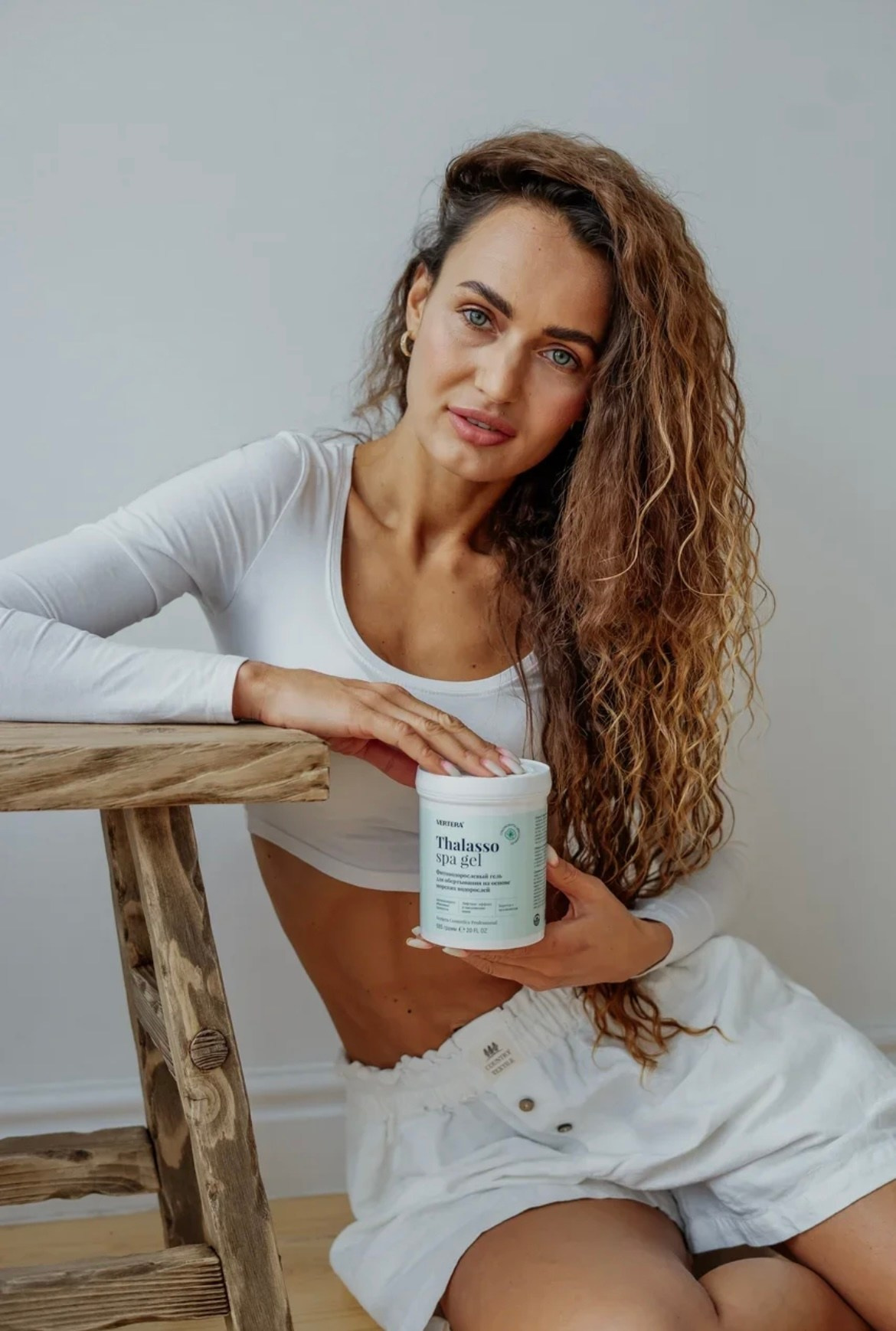 Анастасия, 40-42, рост 170. KED Production — продакшн из СПб. Создаём фото, видео и контент, который помогает брендам и селлерам продавать больше