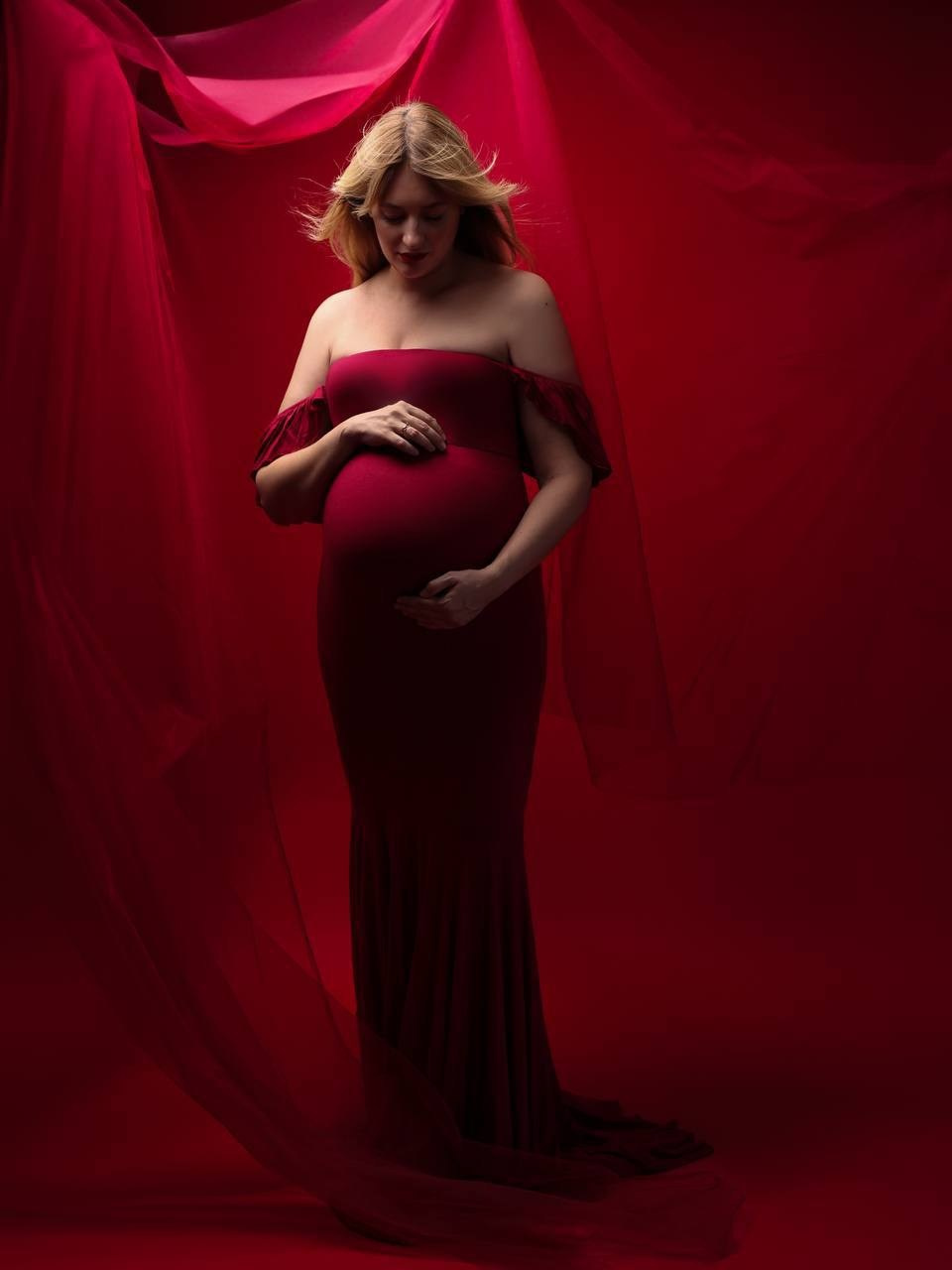 Фотосессия в красном стиле. Фотограф ANNA GEREIHAN