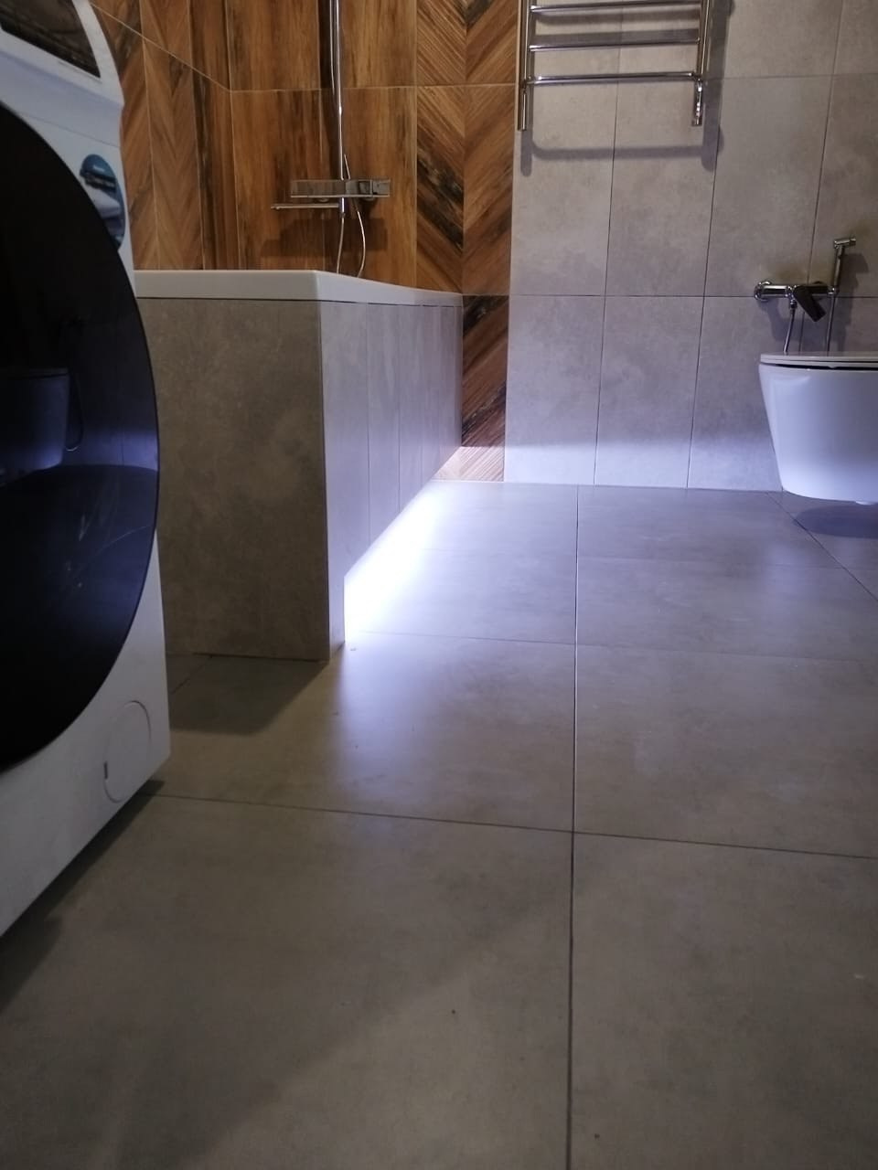 Ванная комната (с. Осиново, ул. Солнечная, д. 67а). Ремонт санузла, туалета, ванной под ключ в Казани. Укладка плитки