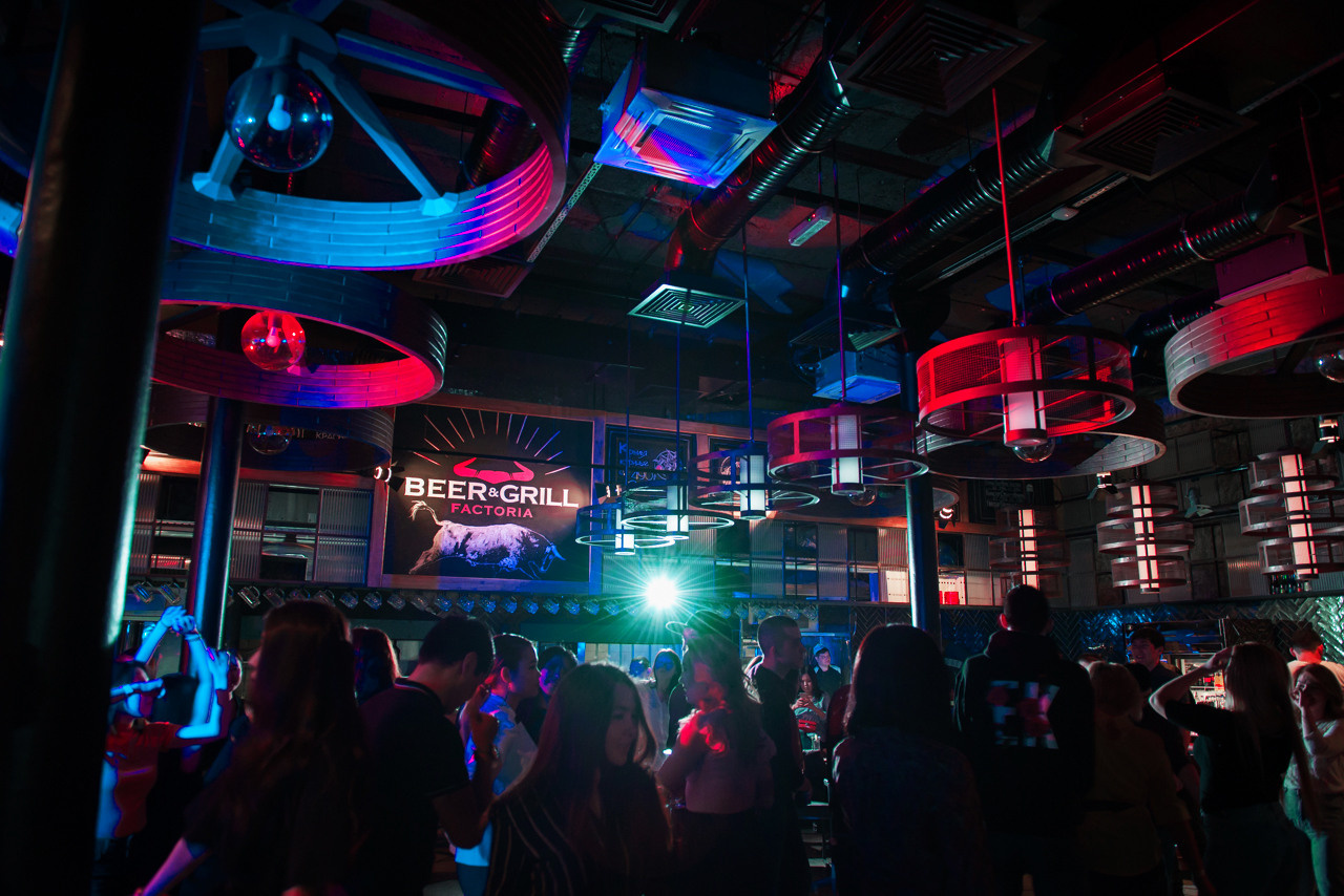 CLUB. Фотограф Сергей Некрасов