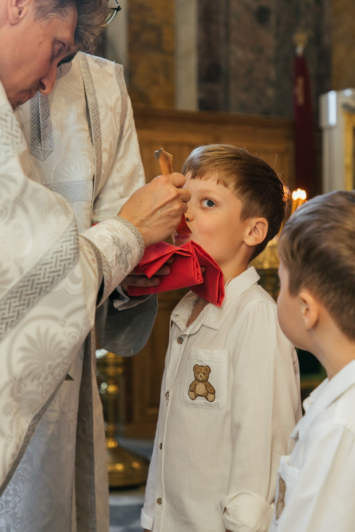 Индивидуальное крещение в Исаакиевском соборе двух братишек. Фотограф крещение венчание в Петербурге! Помогает подобрать храм и посоветовал душевного батюшку в СПб