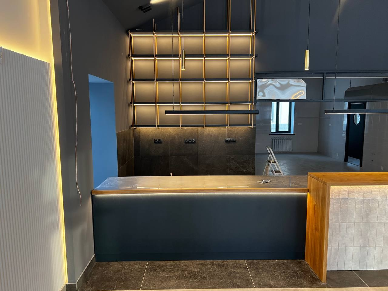 Кафе Дебри. Klauzevits Workshop