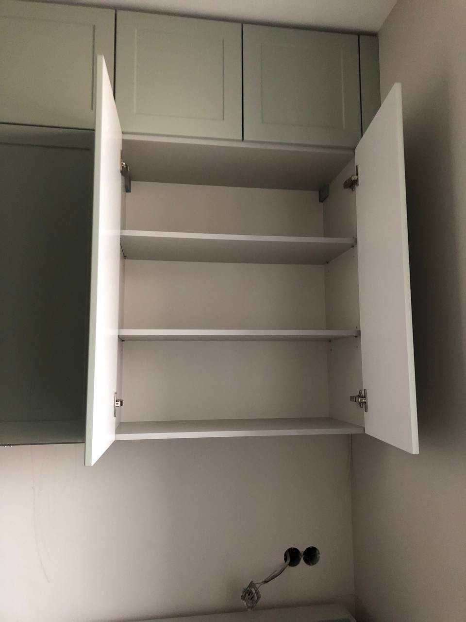 Фото с монтажа |Мебель на заказа: кухни, шкафы и т.д. в Томске. ГУДРУМ — Мебель на заказ в Томске | Кухни | Шкафы | Стулья и Столы