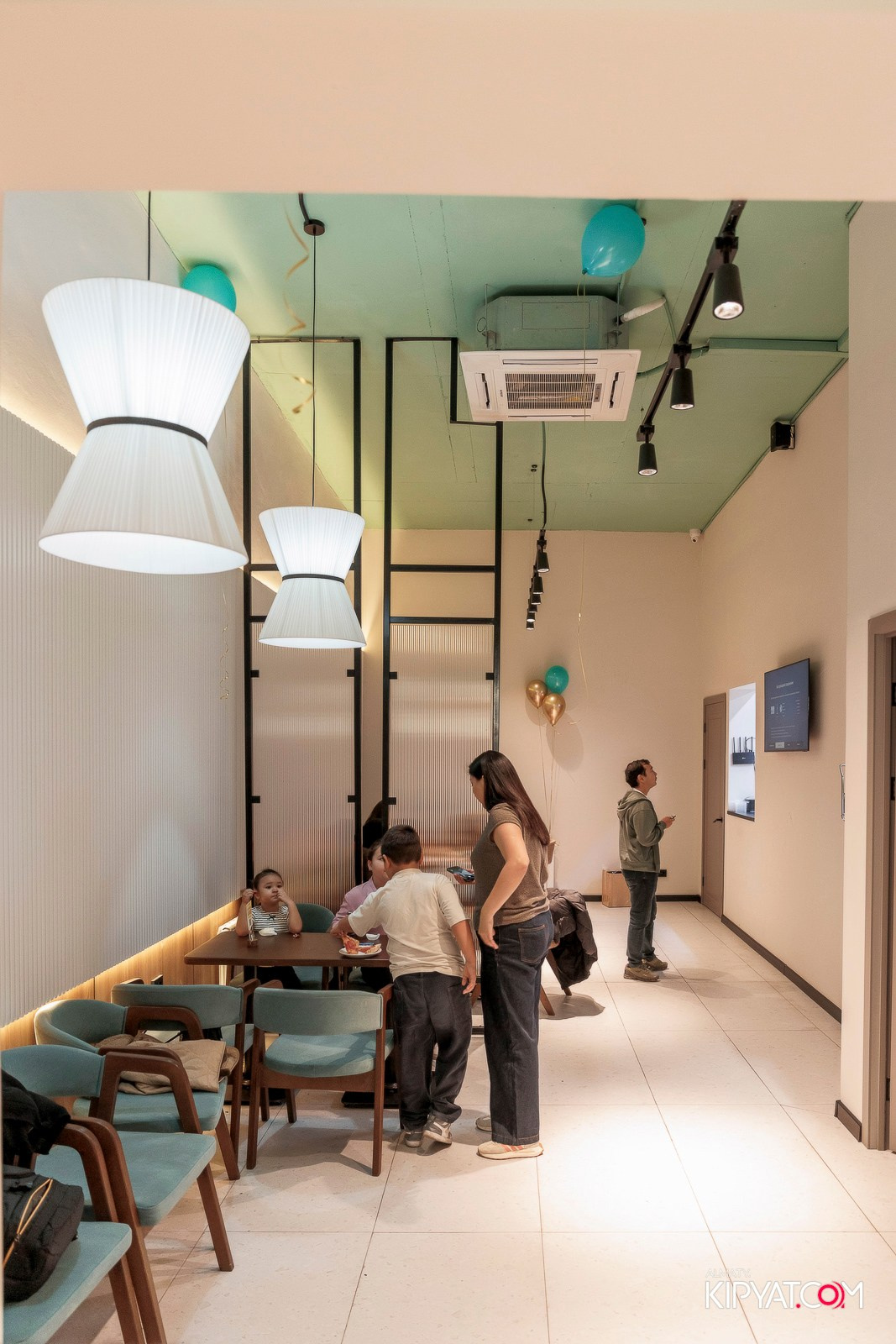 ОТКРЫТИЕ COFFEE SHAKE АСЫЛ ТАС. КИПЯТКОМ АЛМАТЫ!