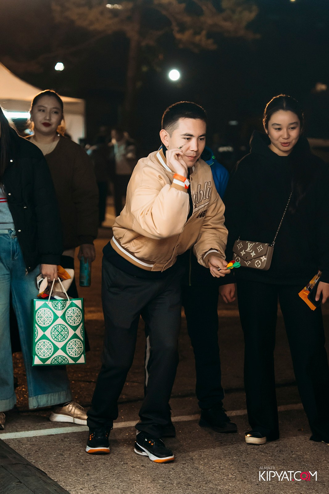 КОНЦЕРТ МИРАСА ЖУГУНУСОВА НА ЦЕНТРАЛЬНОМ СТАДИОНЕ. КИПЯТКОМ АЛМАТЫ!