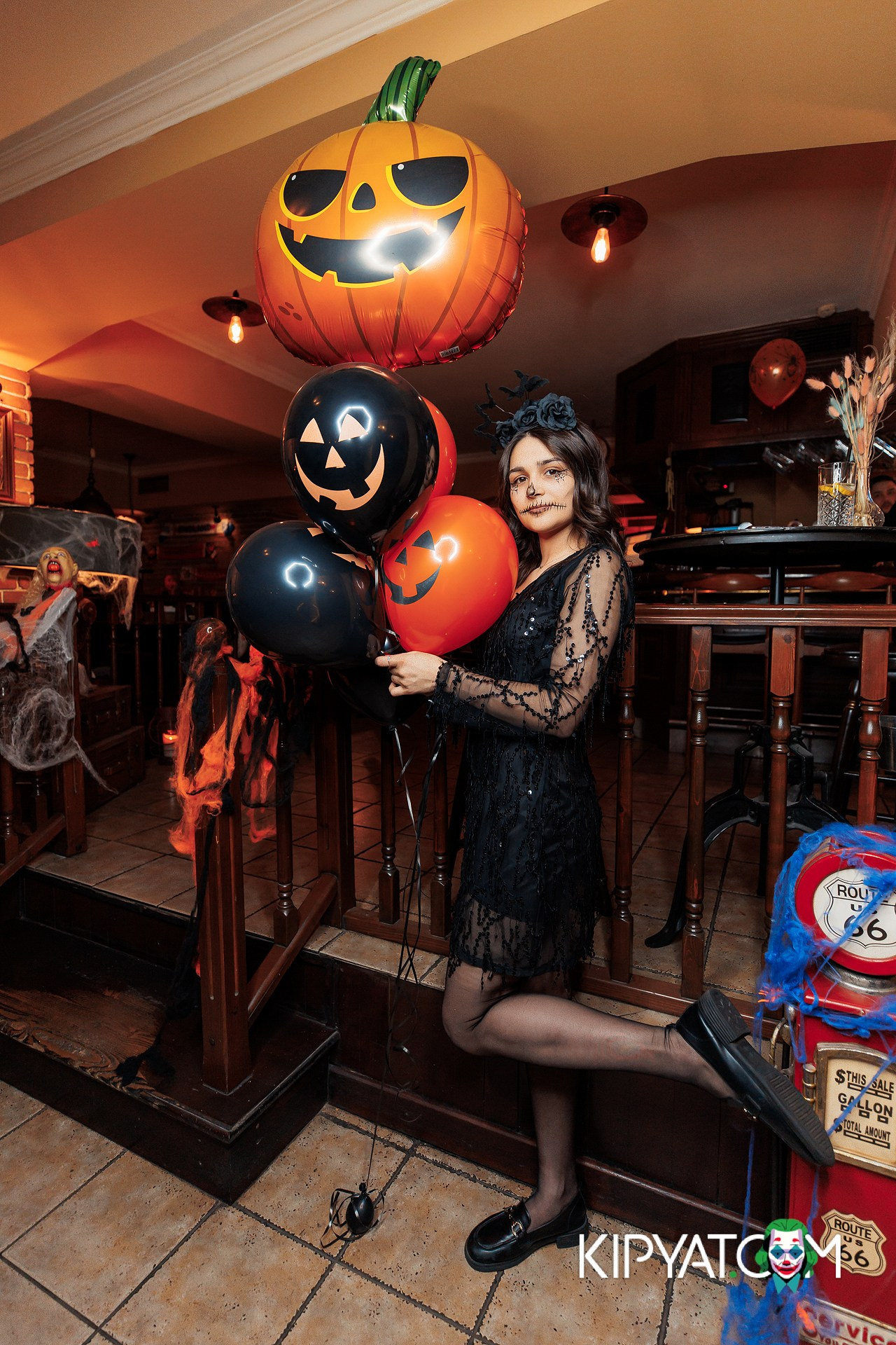 DICKENS RESTAURANT & BAR. КИПЯТКОМ АЛМАТЫ!