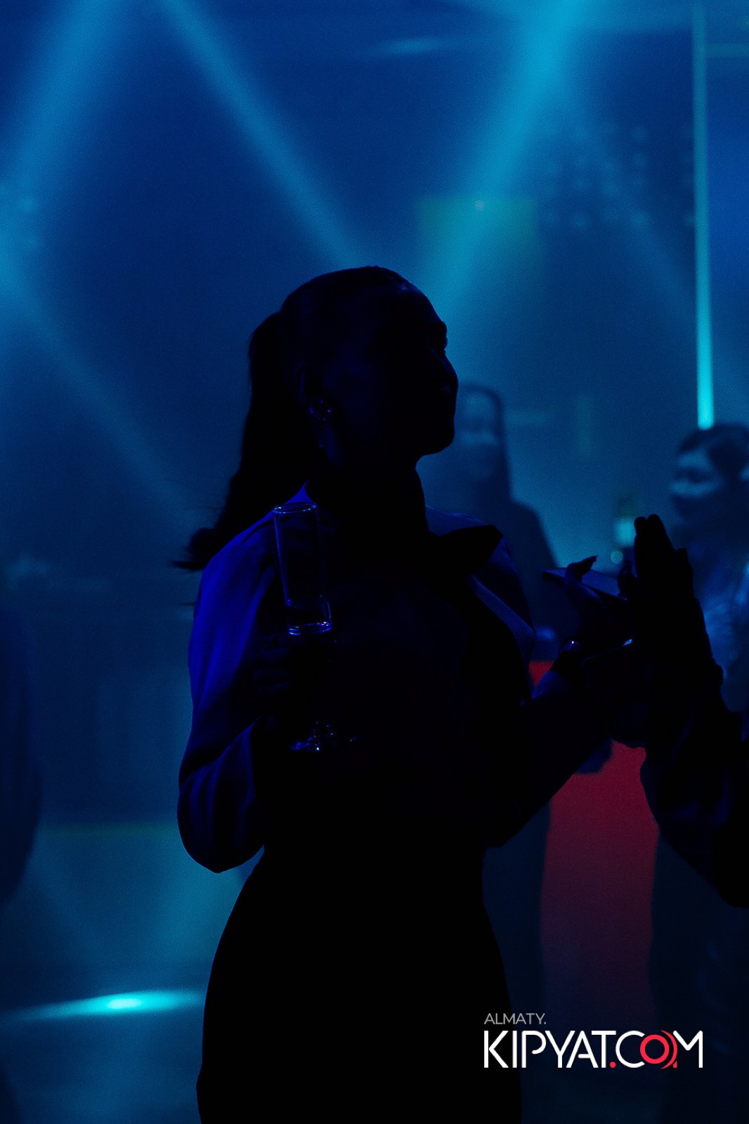 SANTA BARBARA — ВЫСТУПЛЕНИЕ LIZWI. КИПЯТКОМ АЛМАТЫ!