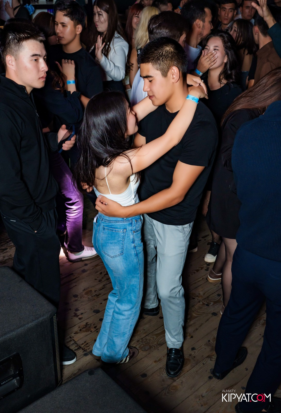 UYAT EMES BAR. КИПЯТКОМ АЛМАТЫ!