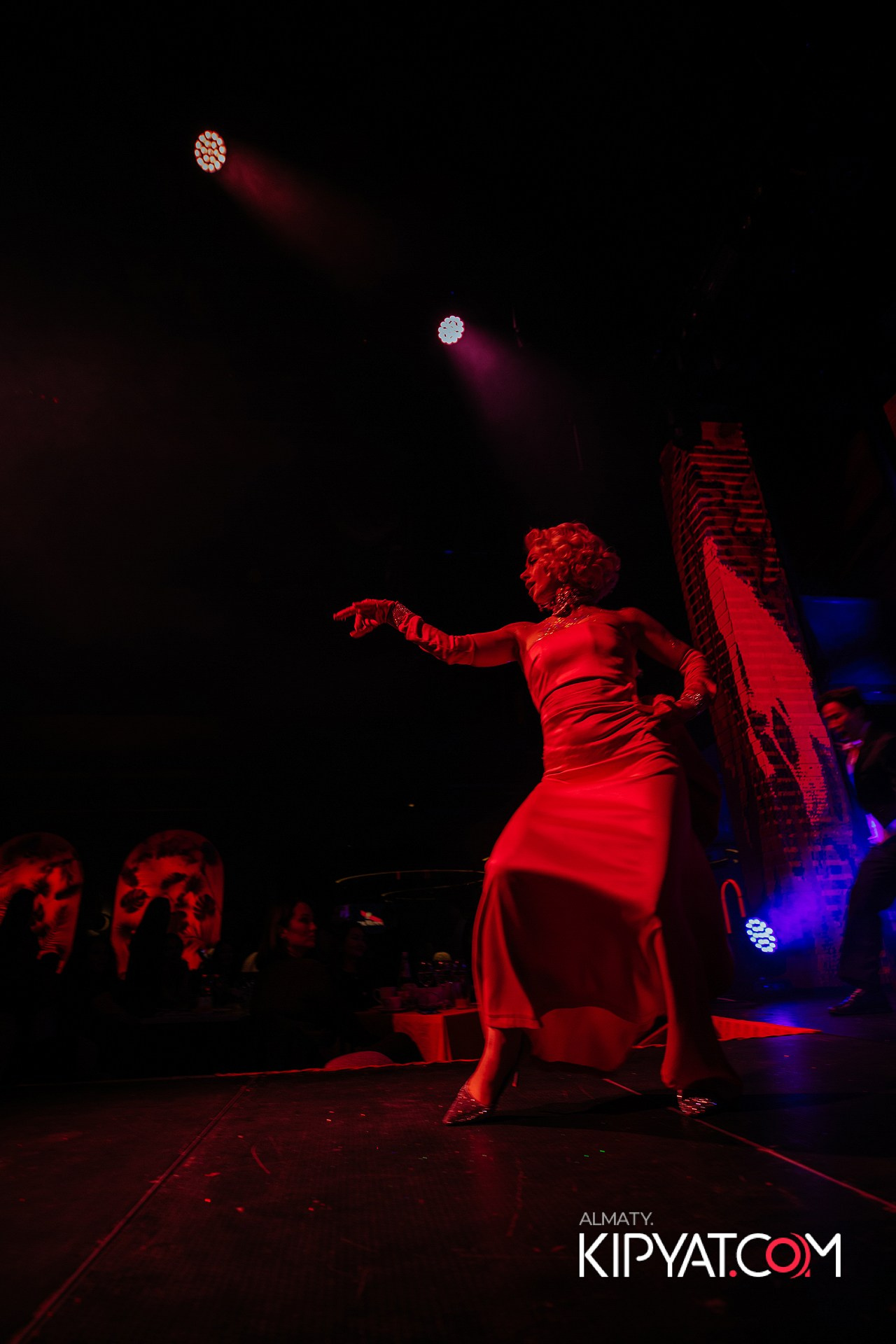 QUEEN. КИПЯТКОМ АЛМАТЫ!