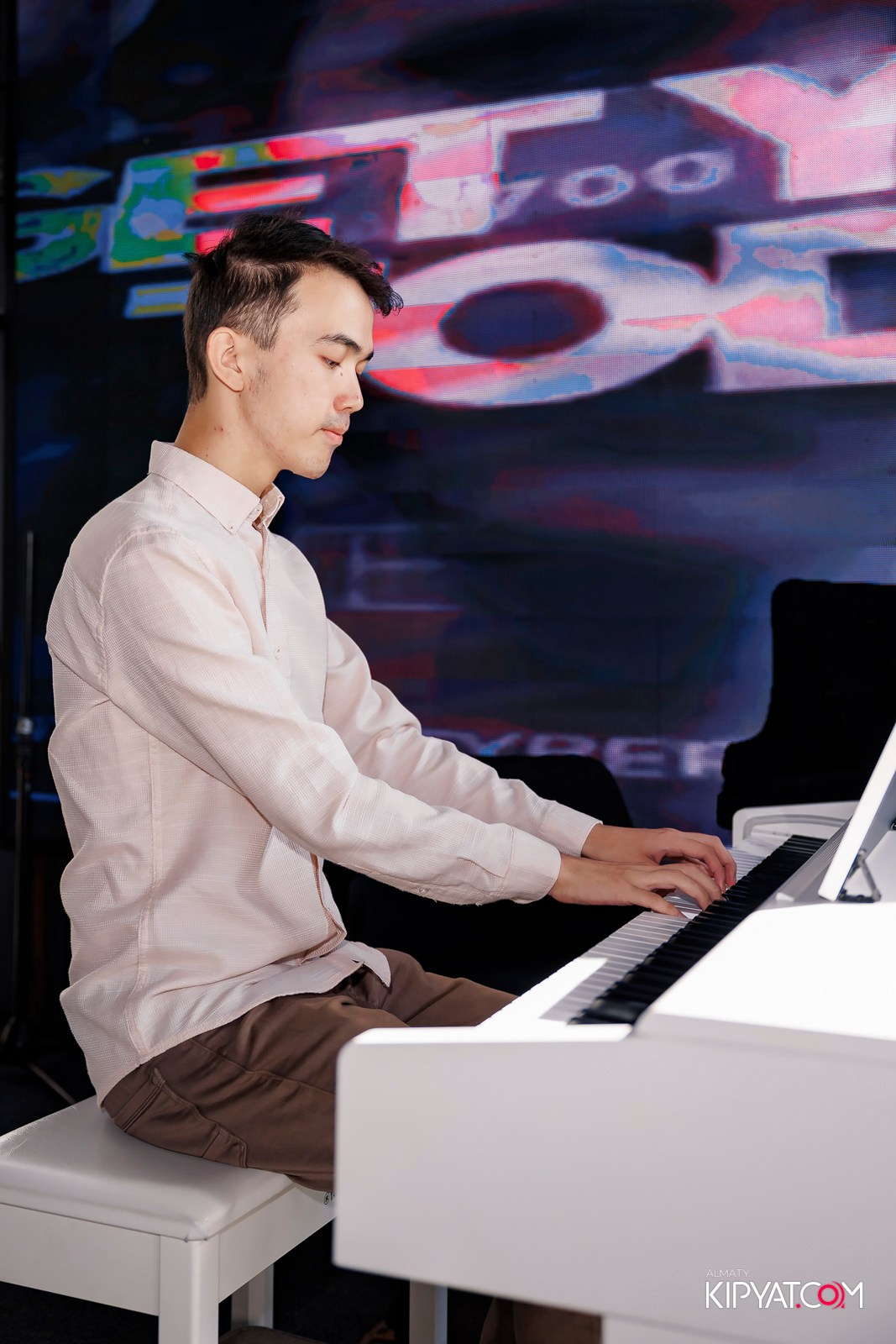 ОТЧЕТНЫЙ КОНЦЕРТ СТУДИИ «SUNPIANO». КИПЯТКОМ АЛМАТЫ!