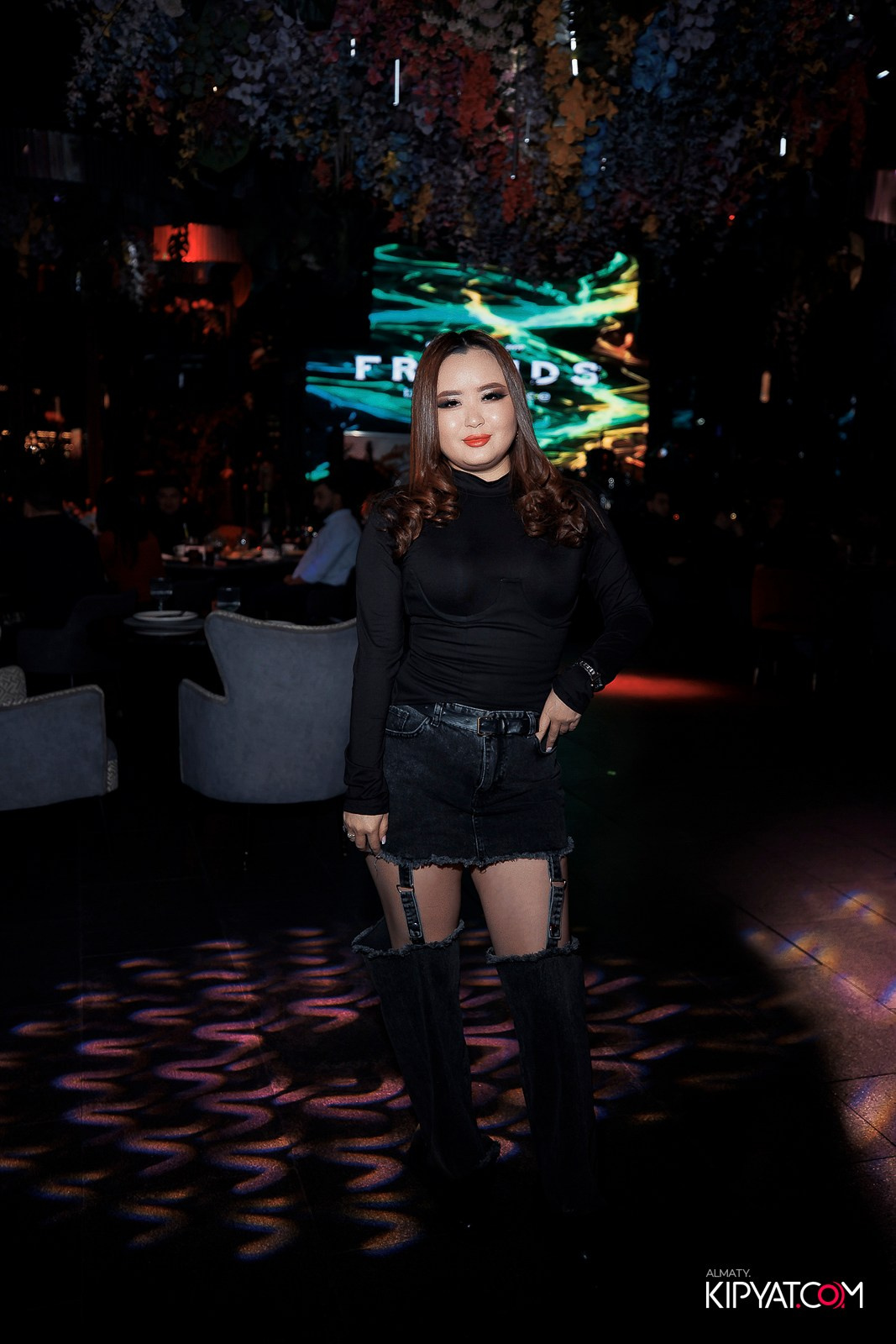 FRIENDS BAR & TERRACE. КИПЯТКОМ АЛМАТЫ!