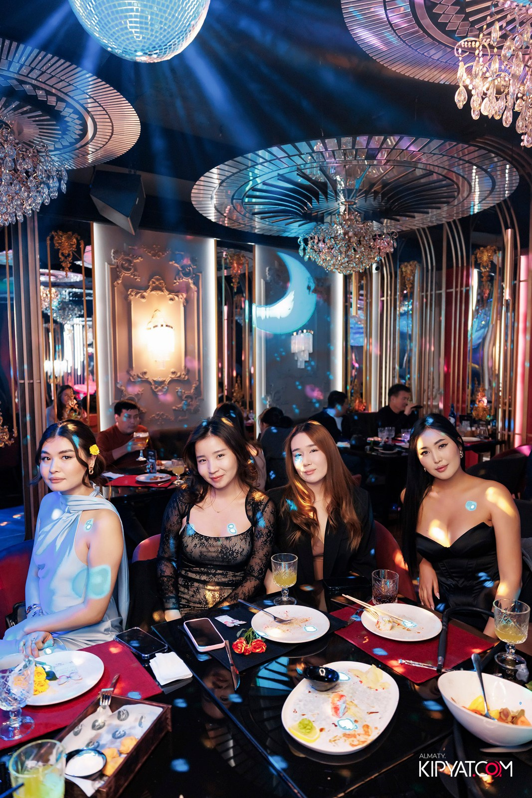 ЗАЯ, НА БИС. КИПЯТКОМ АЛМАТЫ!