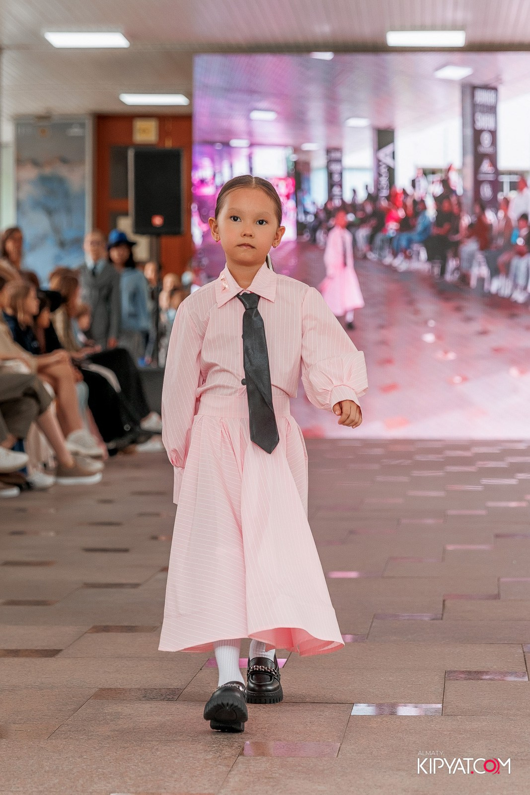 JUNIOR FASHION SHOW. КИПЯТКОМ АЛМАТЫ!