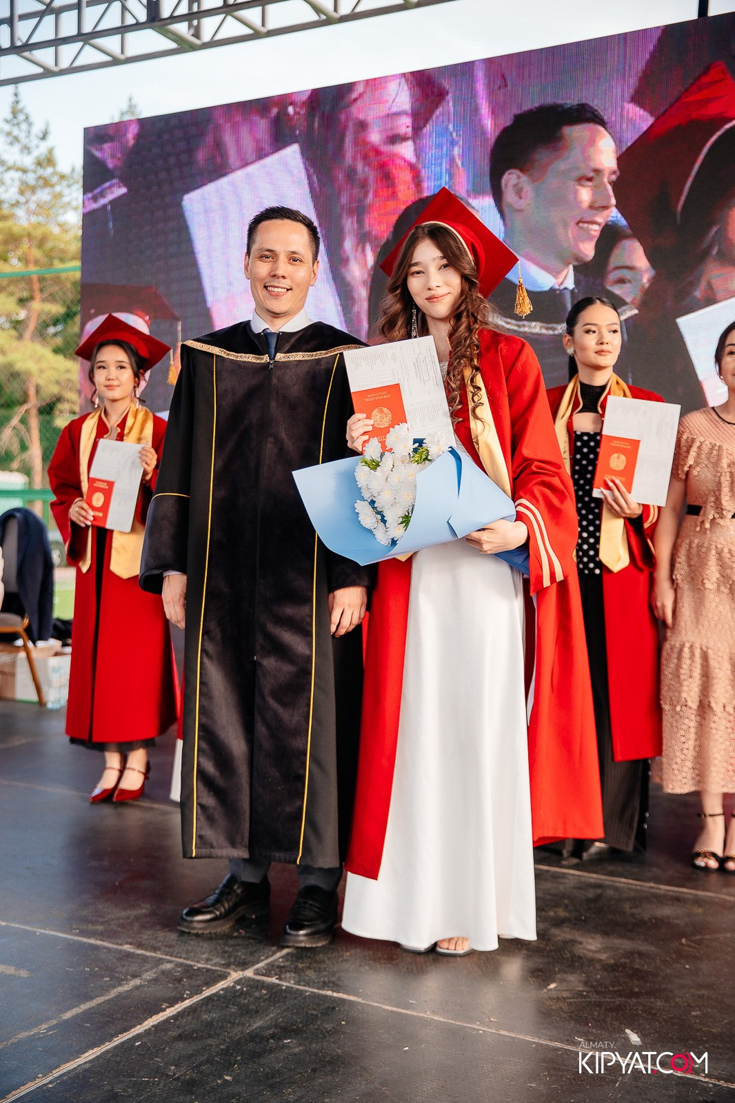 ВРУЧЕНИЕ ДИПЛОМОВ — НАРХОЗ КОЛЛЕДЖ. Part 3. КИПЯТКОМ АЛМАТЫ!