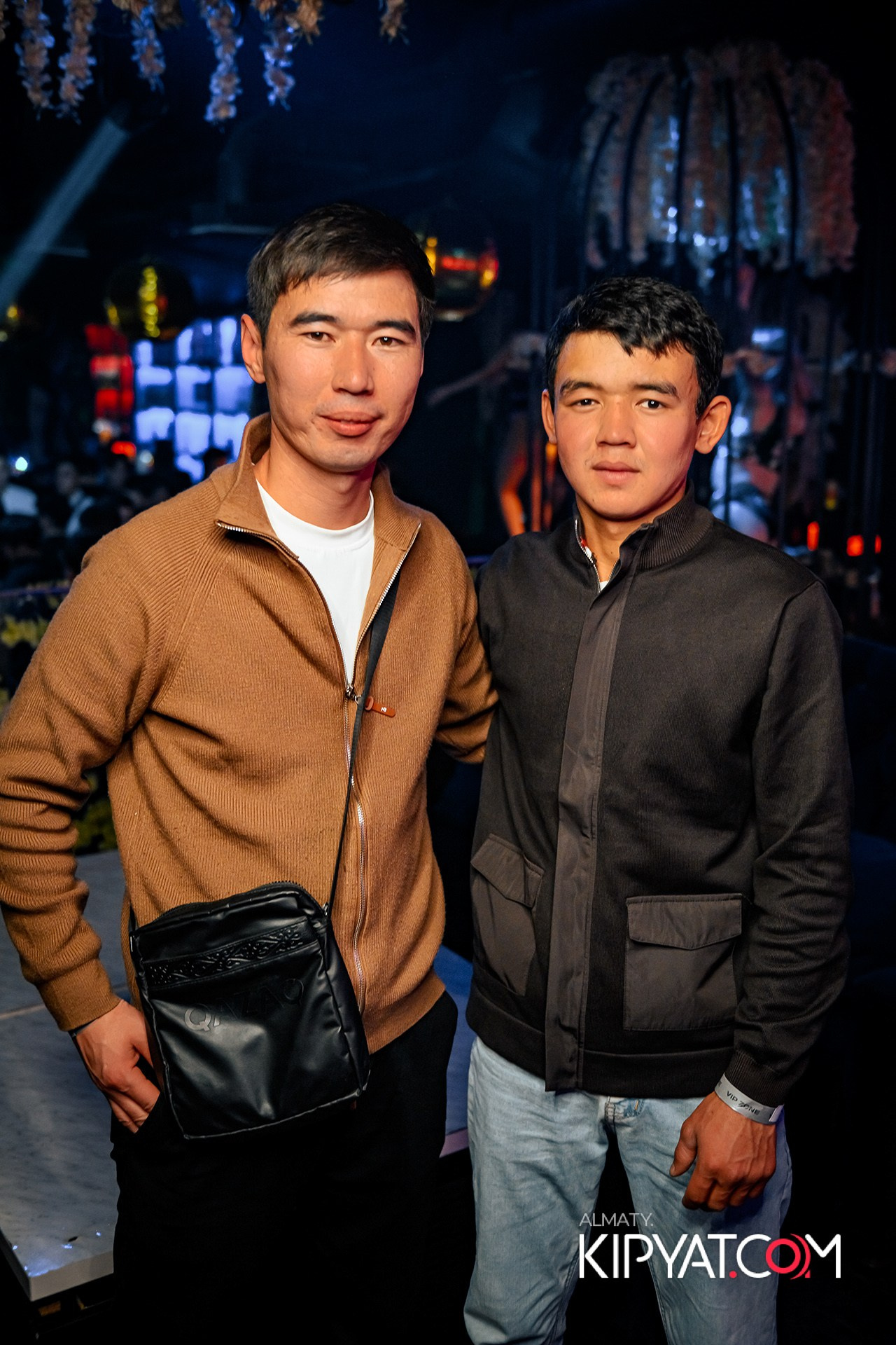 UYAT EMES BAR. КИПЯТКОМ АЛМАТЫ!