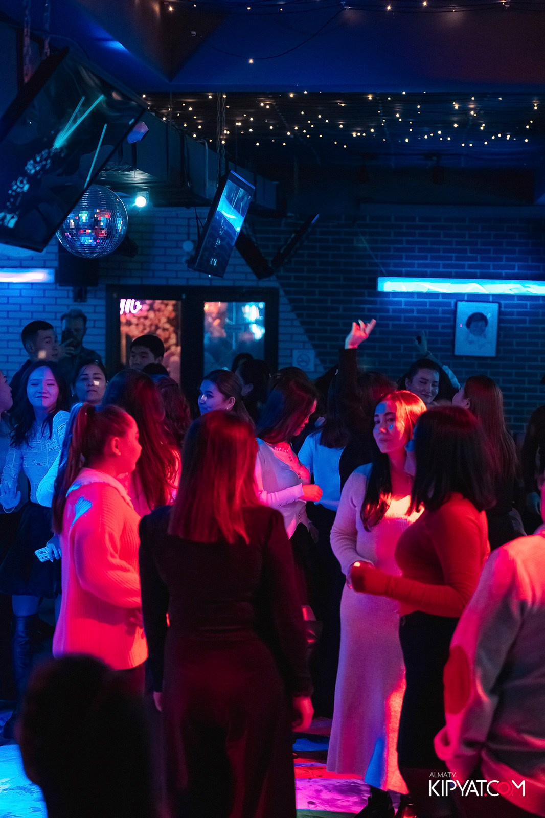 КАРАОКЕ DOREMI. КИПЯТКОМ АЛМАТЫ! Фотосъемка мероприятий в Алматы