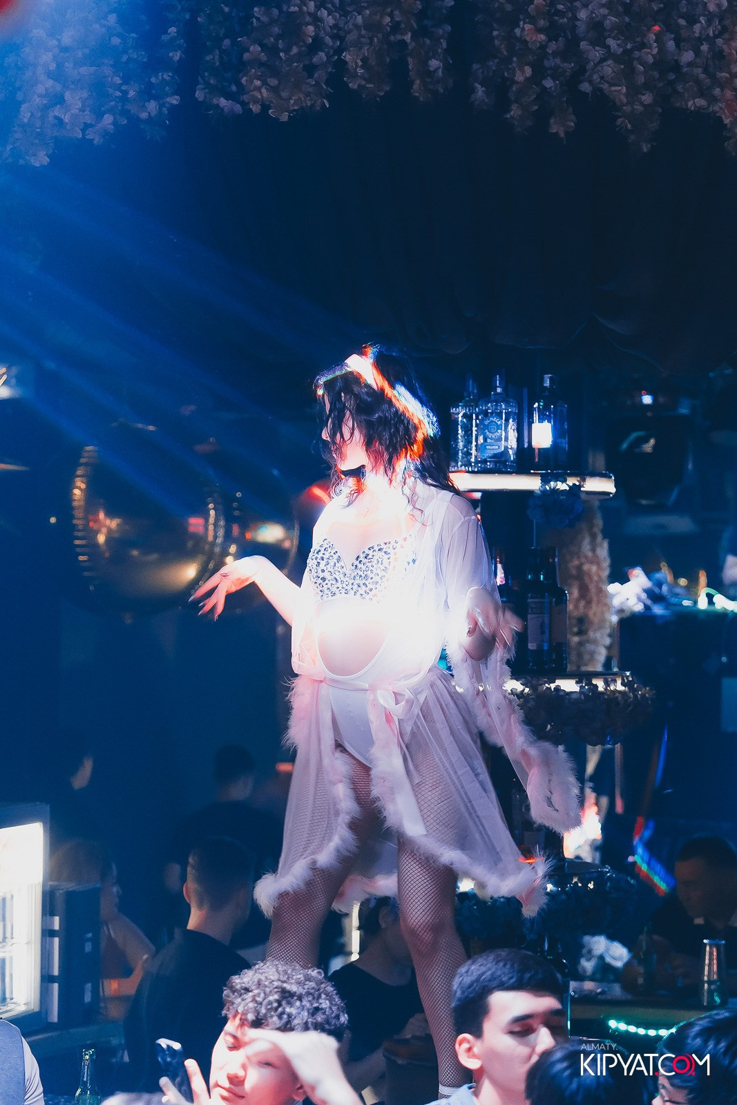 UYAT EMES BAR. КИПЯТКОМ АЛМАТЫ!