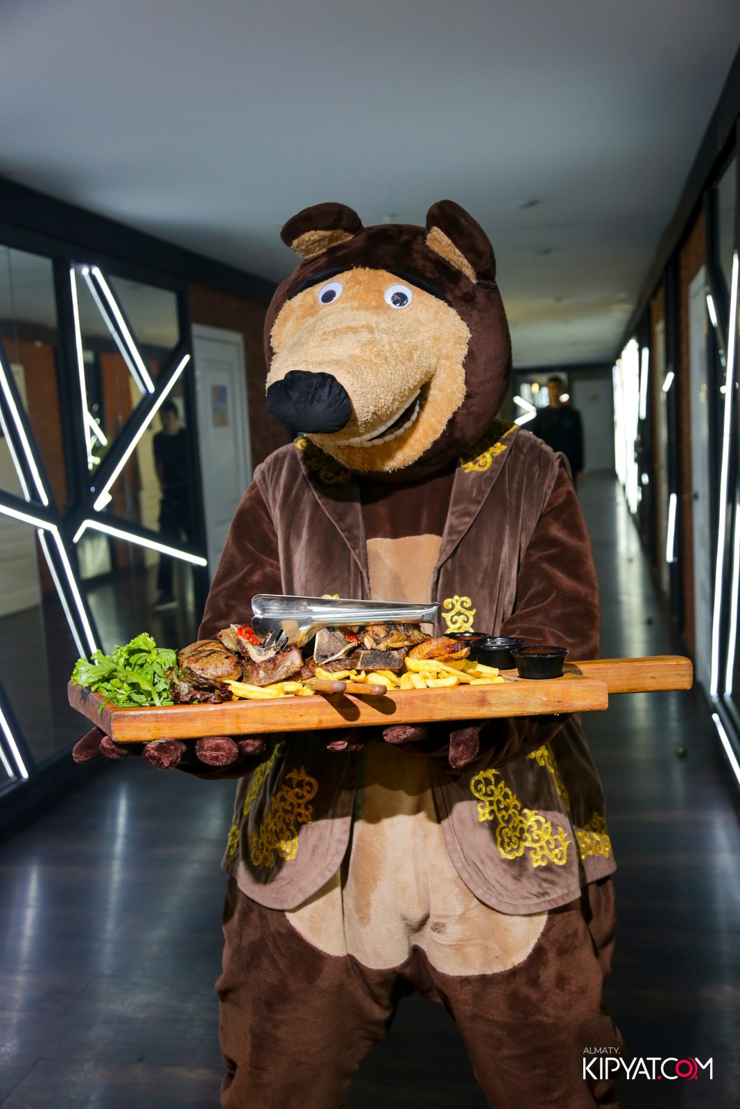 УХО И МЕДВЕДЬ НА САИНА. КИПЯТКОМ АЛМАТЫ!