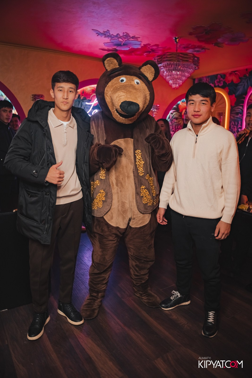 УХО И МЕДВЕДЬ НА САИНА. КИПЯТКОМ АЛМАТЫ!