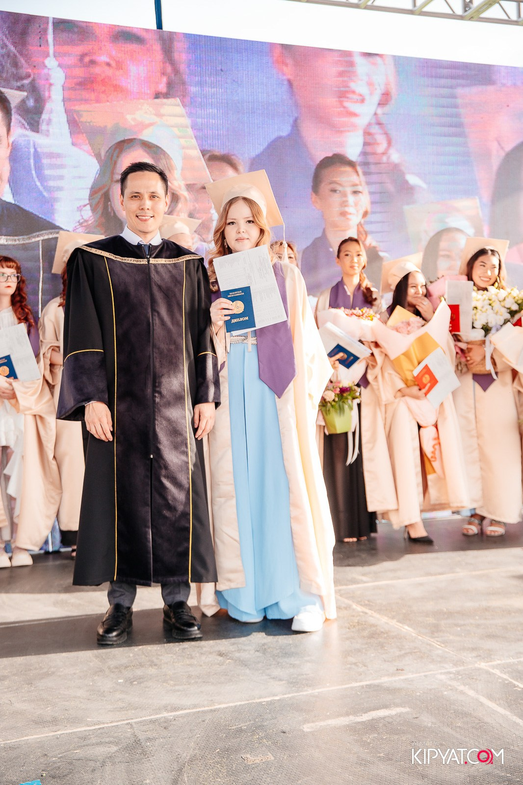 ВРУЧЕНИЕ ДИПЛОМОВ — НАРХОЗ КОЛЛЕДЖ. Part 3. КИПЯТКОМ АЛМАТЫ!