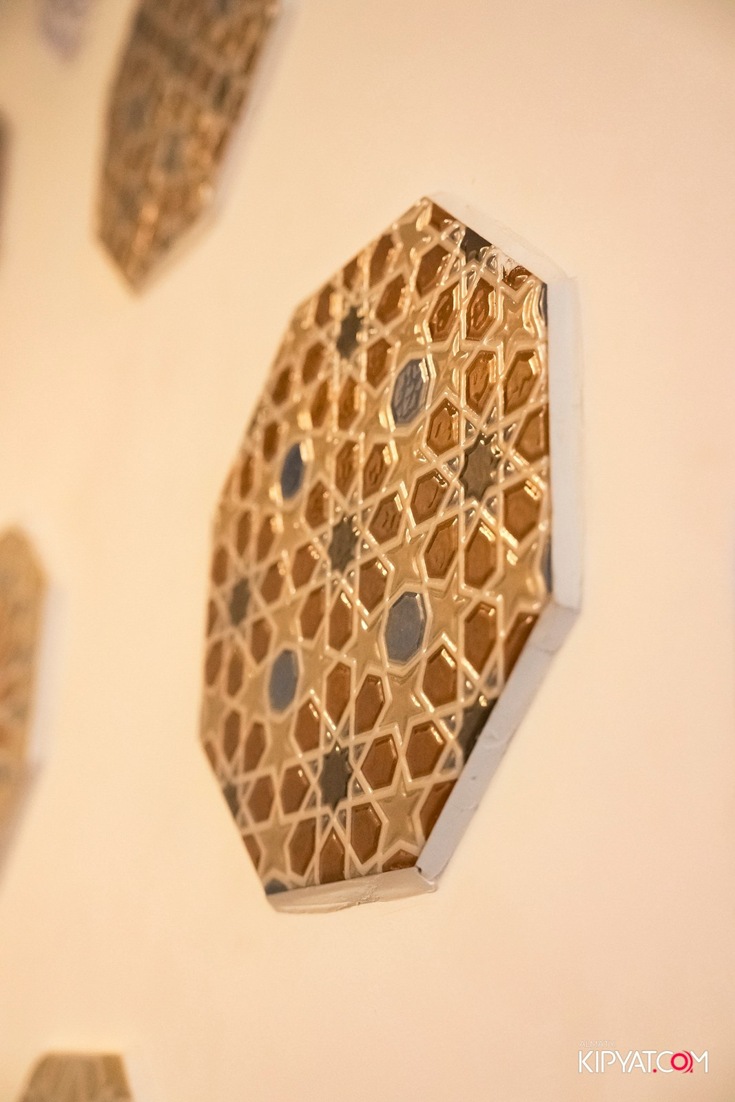 СЕМЕЙНЫЙ РЕСТОРАН BAZAAR. КИПЯТКОМ АЛМАТЫ!