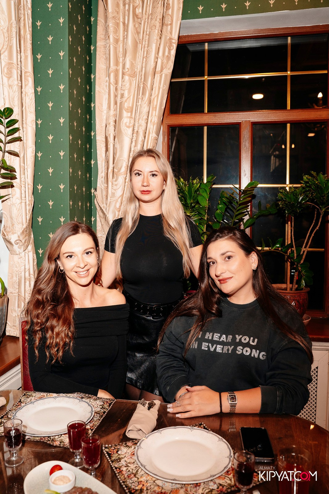 РЕСТОРАН МАРЬИНА РОЩA. КИПЯТКОМ АЛМАТЫ!