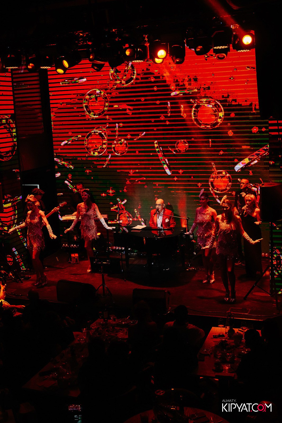 МИХАИЛ ШУФУТИНСКИЙ С СОЛЬНЫМ КОНЦЕРТОМ В QUEEN ALMATY. КИПЯТКОМ АЛМАТЫ!