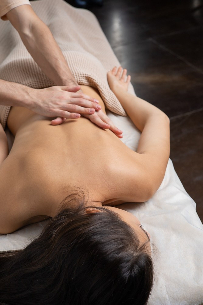 Массаж. Семейный и Свадебный фотограф в Сочи