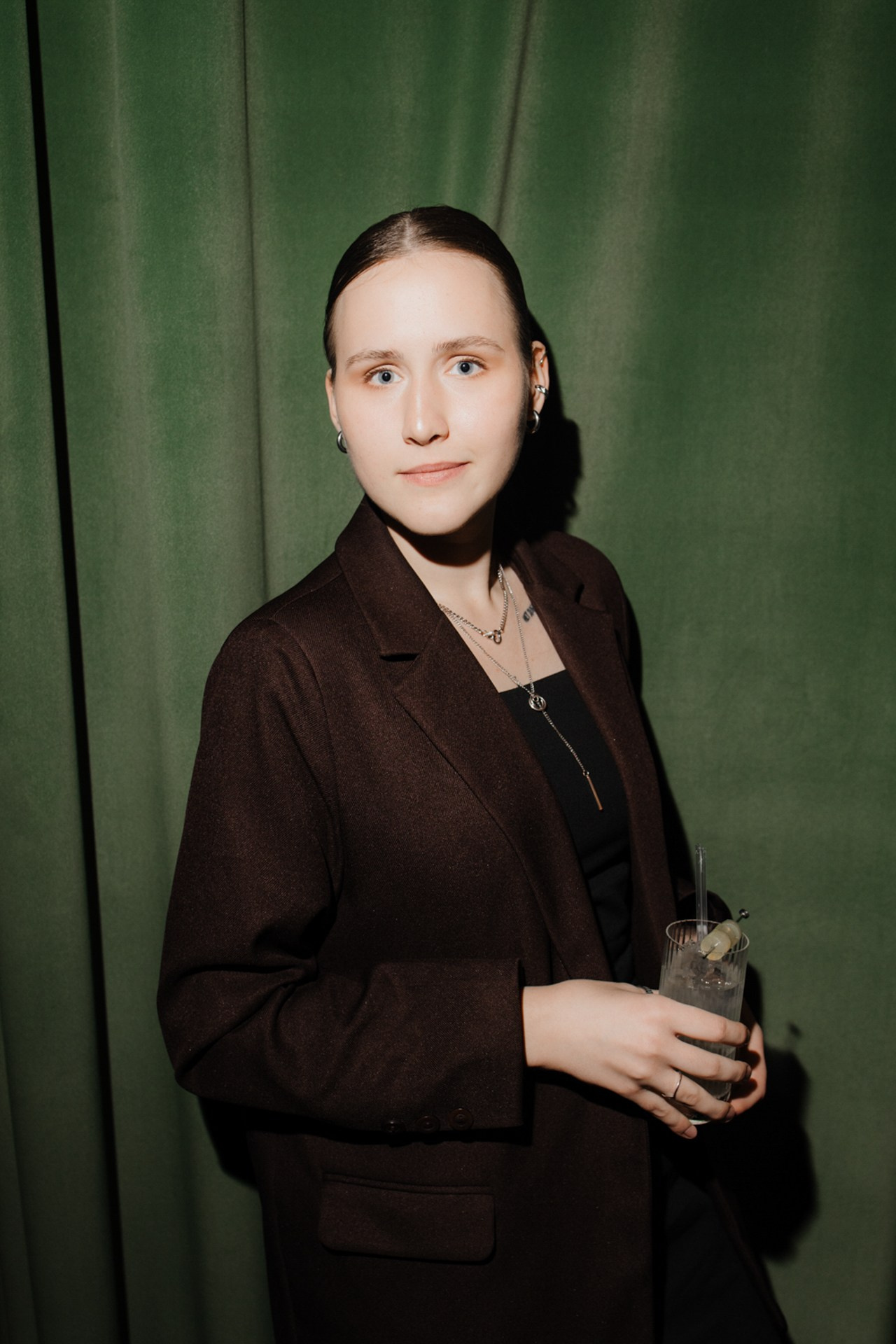 48 стульев. VICTORIA SHU