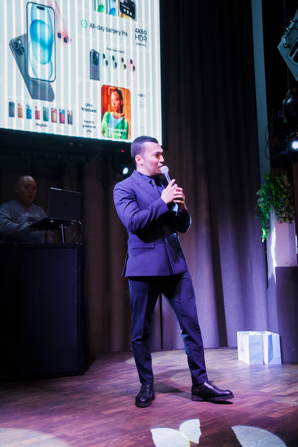 Презентация «Iphone 15». Свадебный и детский фотограф в Волгограде Слава Белов