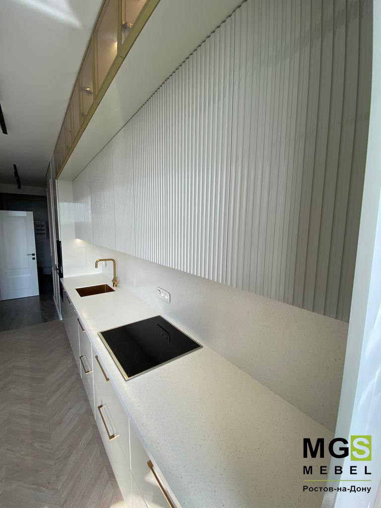 Кухонная столешница в белом цвете