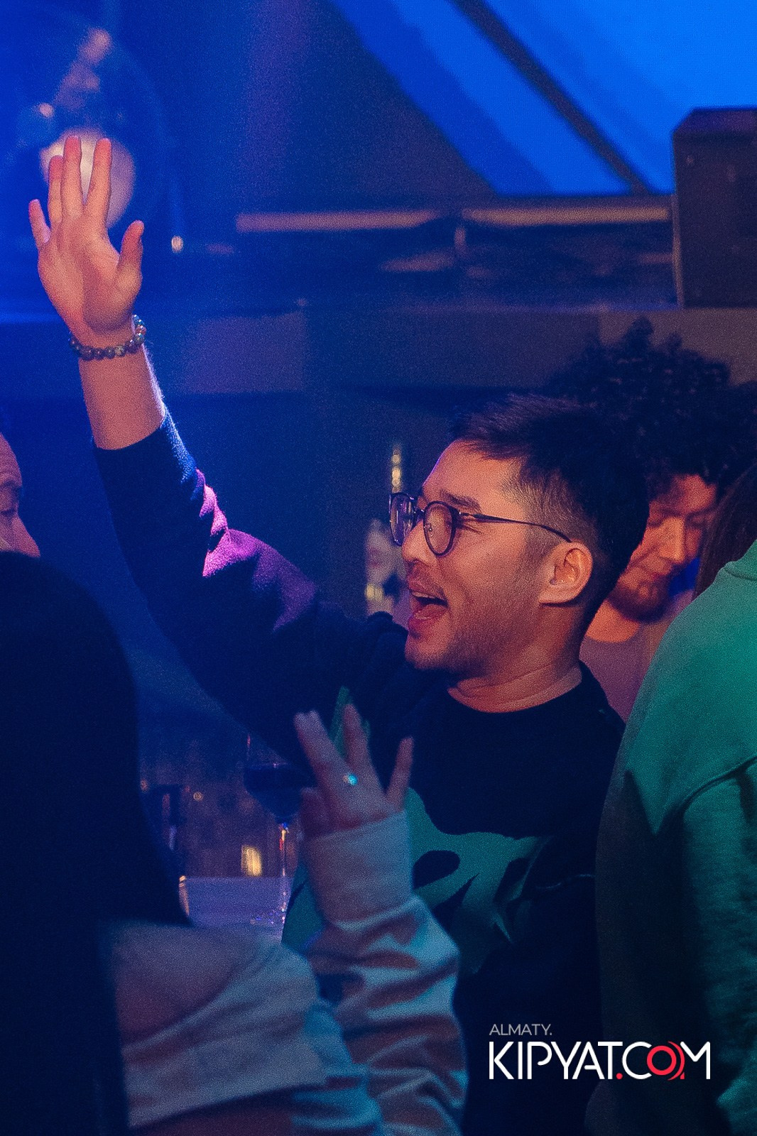 SANTA BARBARA — ВЫСТУПЛЕНИЕ LIZWI. КИПЯТКОМ АЛМАТЫ!