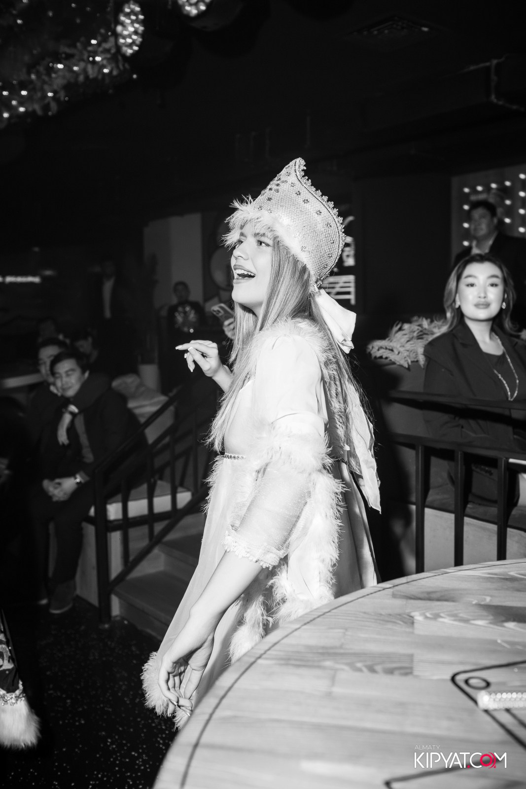 FITNESS ЁЛКА в ночном клубе SANTA BARBARA. КИПЯТКОМ АЛМАТЫ!