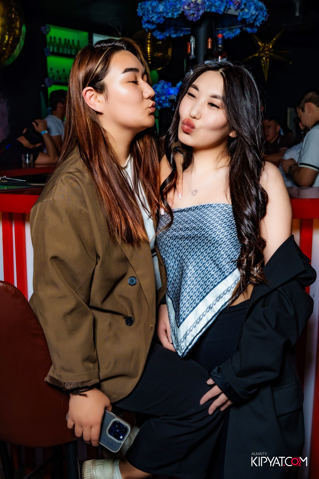 UYAT EMES BAR. КИПЯТКОМ АЛМАТЫ!