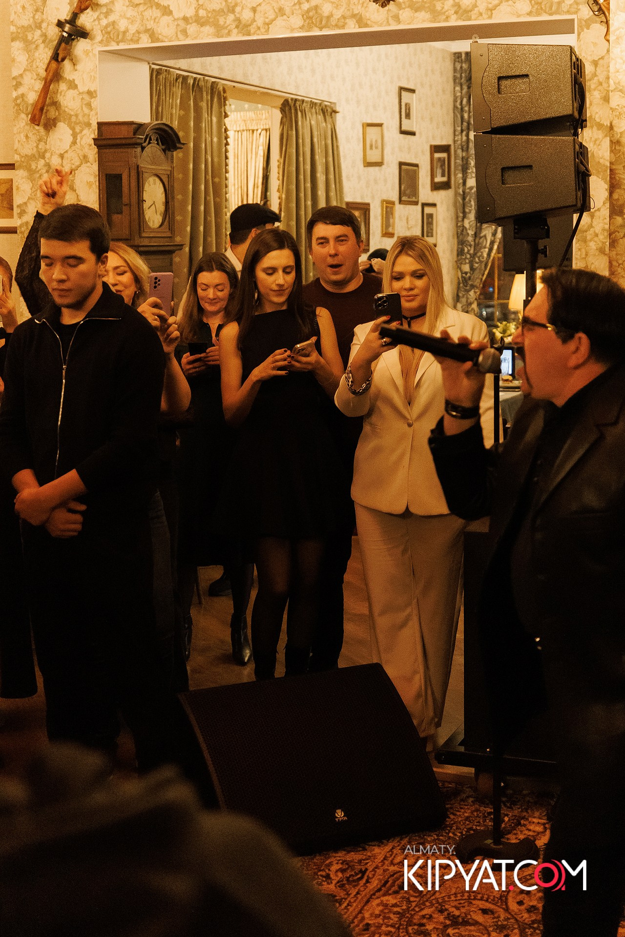 РЕСТОРАН «МАРЬИНА РОЩА». КИПЯТКОМ АЛМАТЫ!