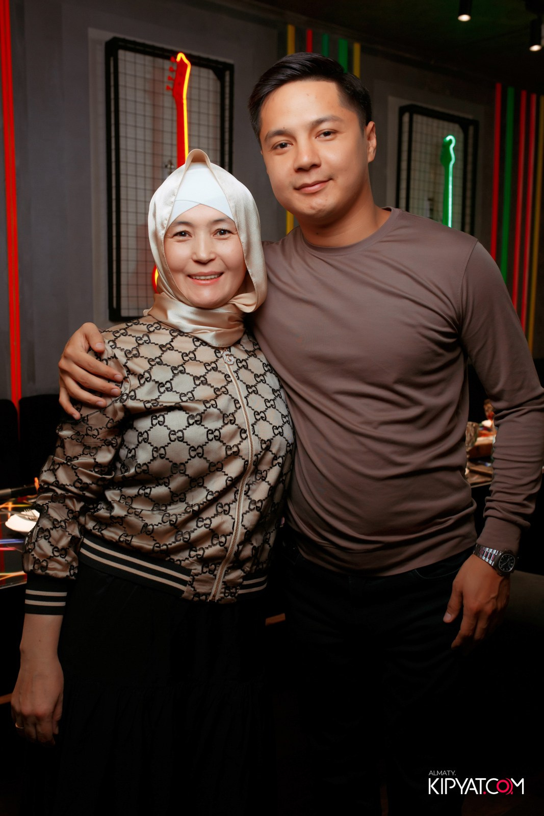 УХО И МЕДВЕДЬ НА САИНА. КИПЯТКОМ АЛМАТЫ!