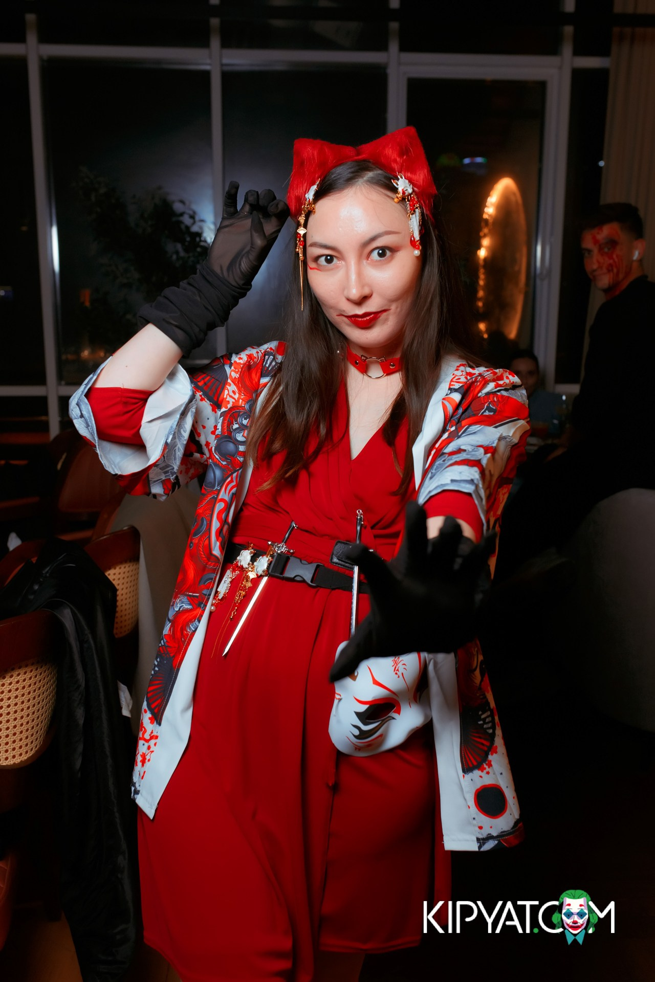 TO HE MOON LOUNGE & HOOKAN. КИПЯТКОМ АЛМАТЫ!