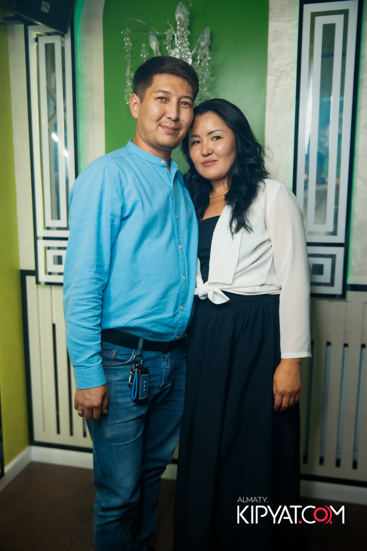 Ухо и Медведь на Гагарина. КИПЯТКОМ АЛМАТЫ!