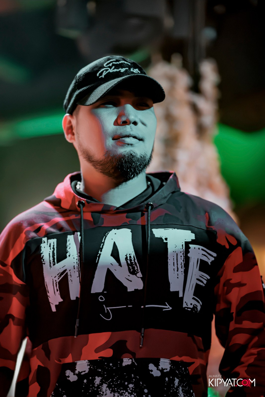 UYAT EMES BAR. КИПЯТКОМ АЛМАТЫ!