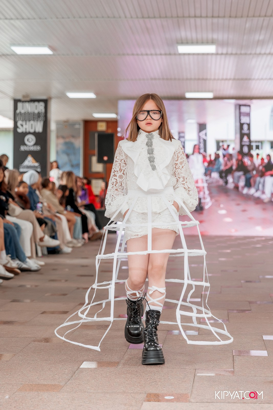 JUNIOR FASHION SHOW. КИПЯТКОМ АЛМАТЫ!