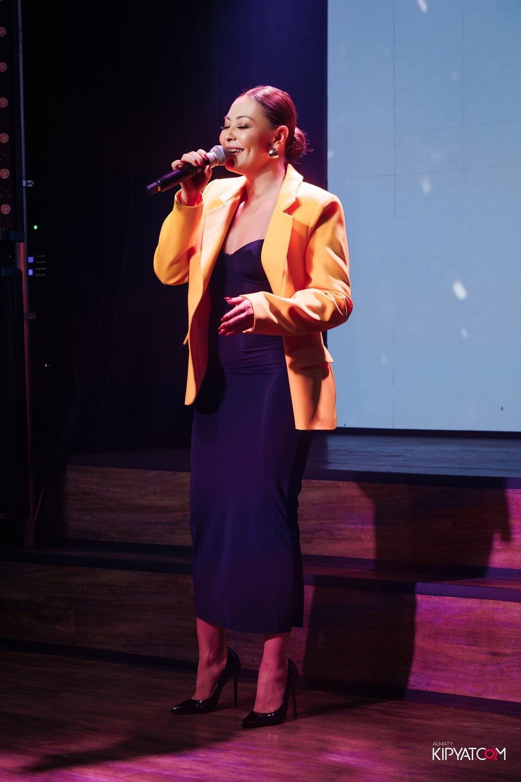 НОЧНОЙ КЛУБ ICON. КИПЯТКОМ АЛМАТЫ!