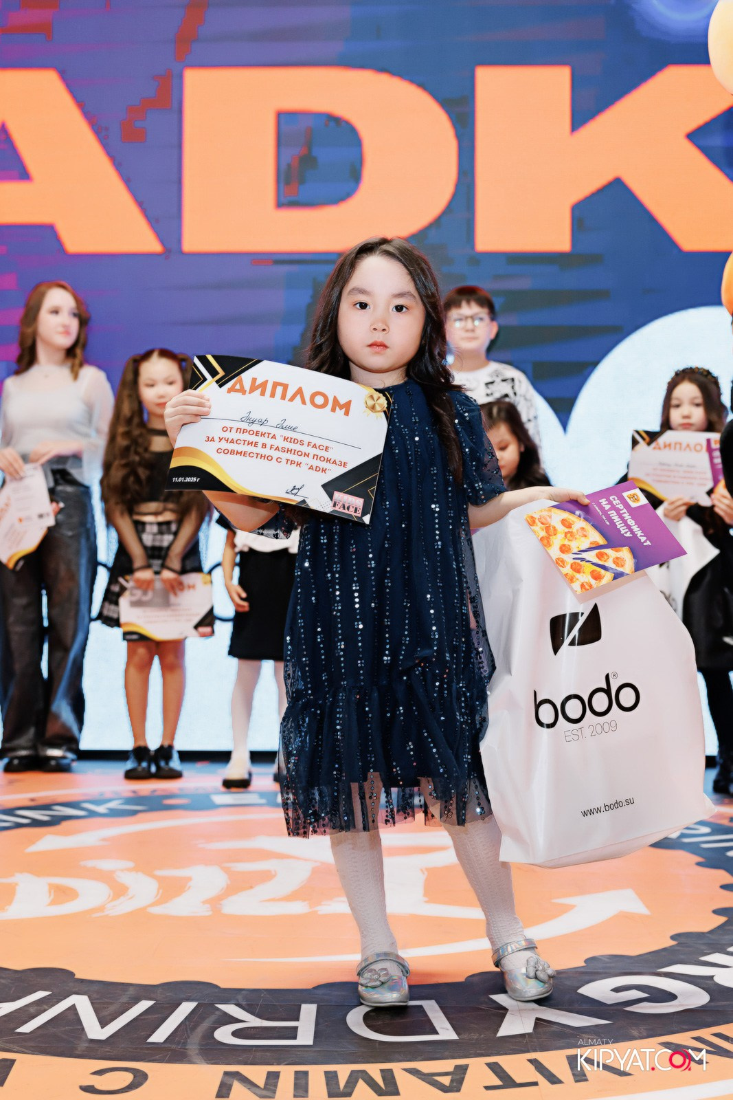 ДЕТСКИЙ МОДНЫЙ ПОКАЗ ОТ МОДЕЛЬНОГО АГЕНТСТВА «KIDSFACE». КИПЯТКОМ АЛМАТЫ!