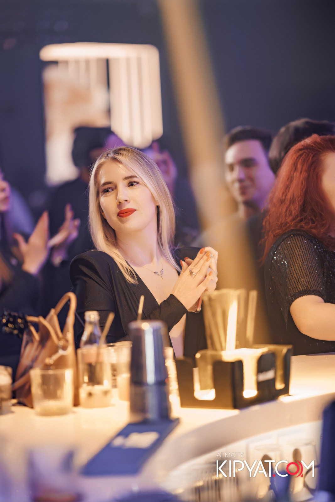 SANTA BARBARA — ПИТ ДЖЕЙСОН (ГР. ПРЕМЬЕР-МИНИСТР) И ИЛЬЯ ЗУДИН (ГР. ДИНАМИТ) НА ПРЕДНОВОГОДНЕЙ ВЕЧЕРИНКЕ. КИПЯТКОМ АЛМАТЫ!