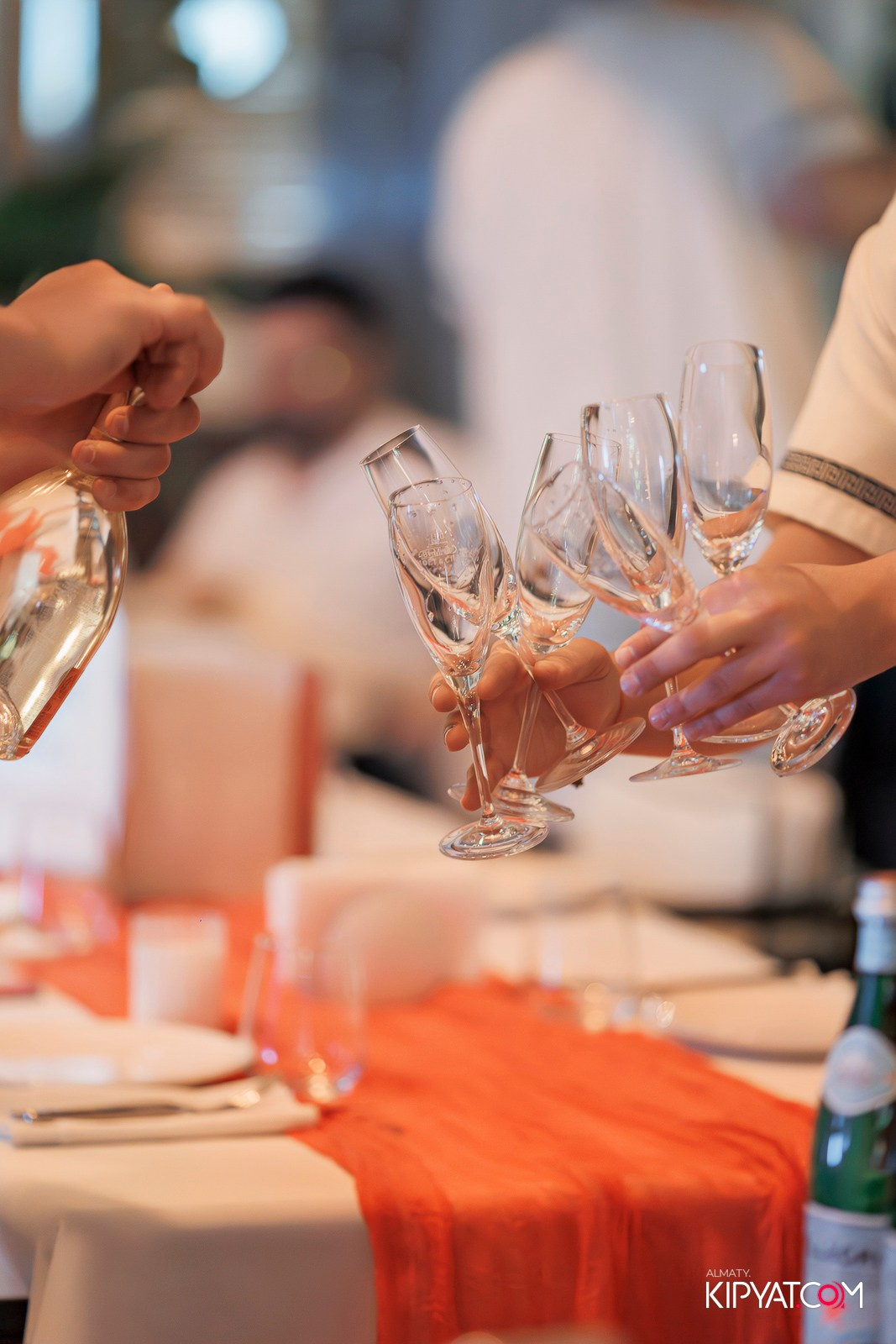 AIZA TERRACE RESTAURANT & BAR. КИПЯТКОМ АЛМАТЫ! Фотосъемка мероприятий в Алматы