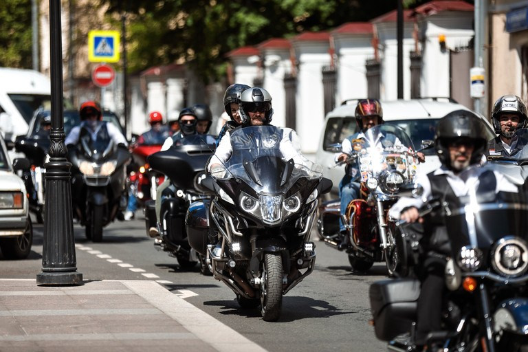 Свадьба байкеров в ресторане «Дворянское гнездо». Kirillova Studio — мастерская декора и событий Юли Кирилловой