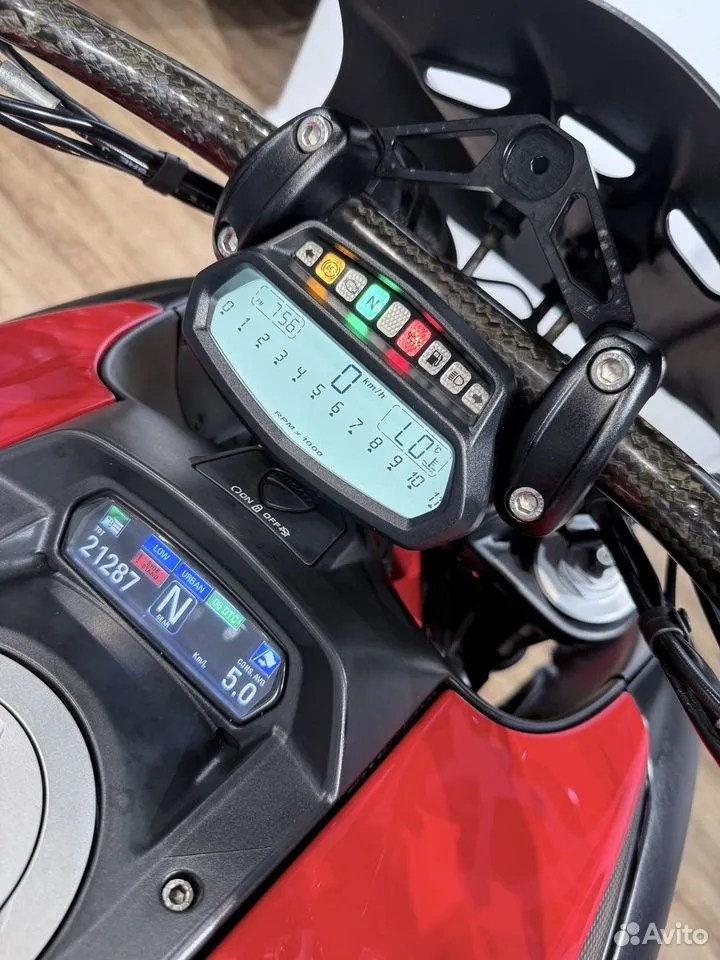 Купить 2015 Ducati Diavel Red Carbon — подробнее на сайте. Hello Davidson, Москва. Только хорошие мотоциклы…