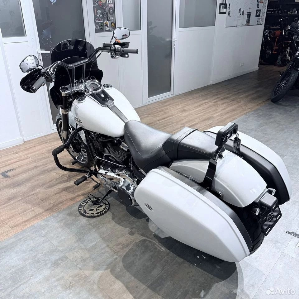 2021 Sport Glide АВS Сlub-Stylе Black&Whitе. Hello Davidson, Москва. Только хорошие мотоциклы…