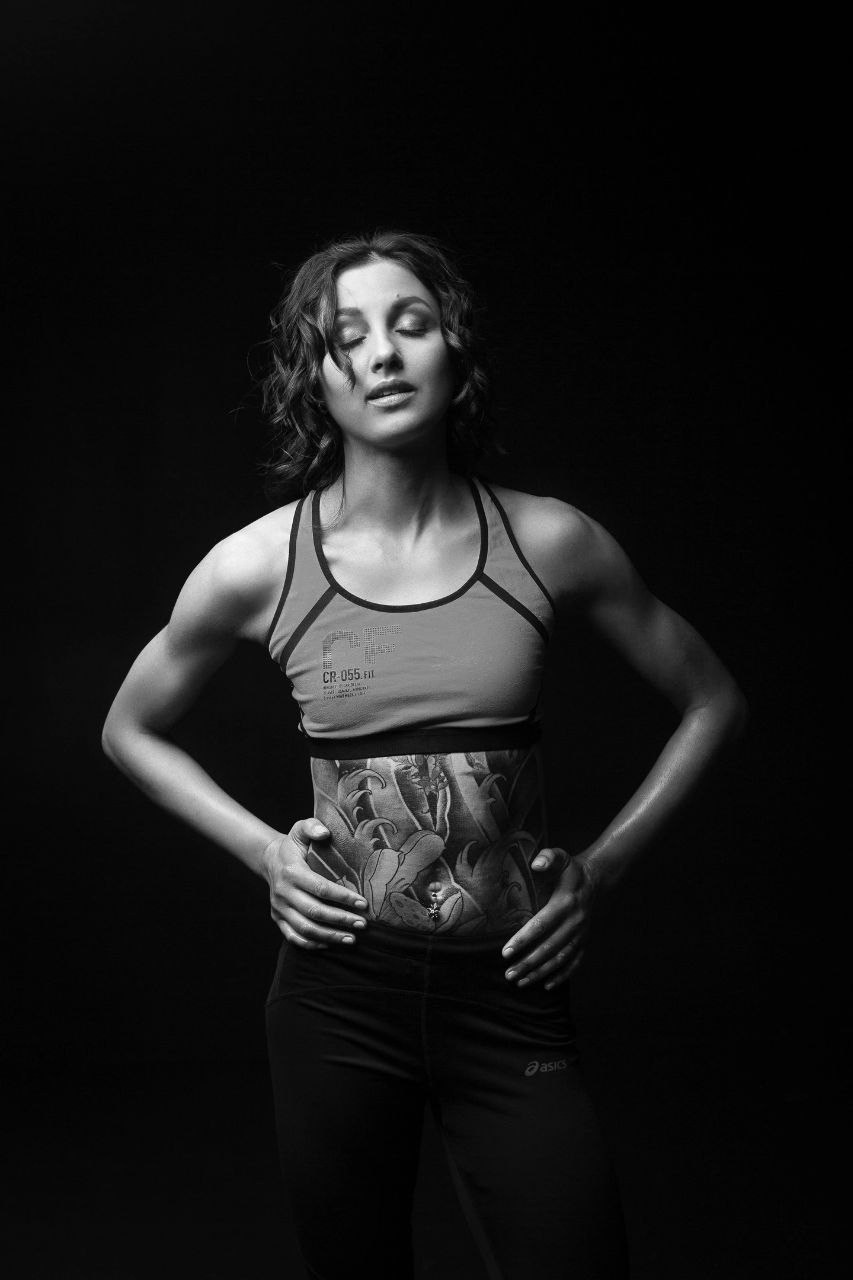 Женский портрет. Женский фотограф в Санк-Петербурге и Москве — фотосессия девушки в студии, портрет, фотосъемка