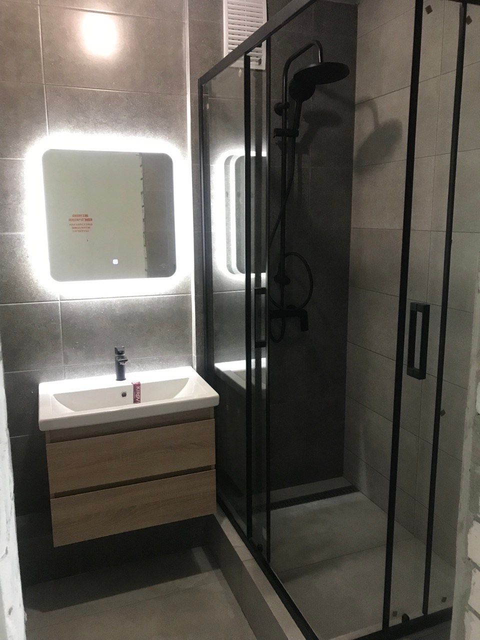 Ванная комната (ул. Хасана Шайдуллина д. 1, ЖК Атмосфера). Ремонт санузла, туалета, ванной под ключ в Казани. Укладка плитки